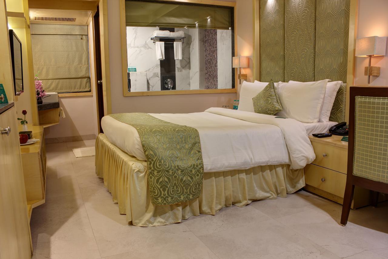 Golden Gate Hotel Indore Exterior foto