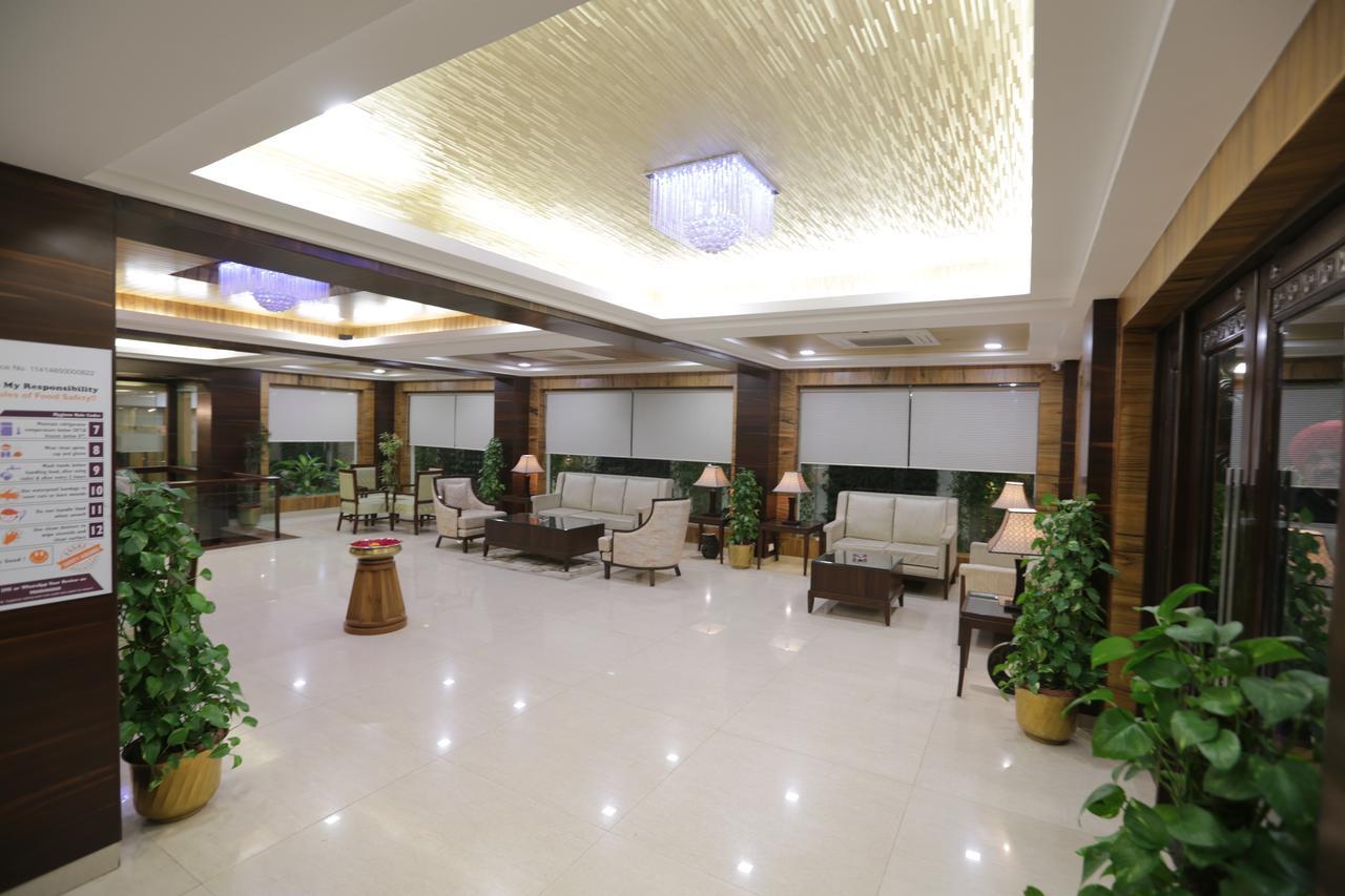 Golden Gate Hotel Indore Exterior foto