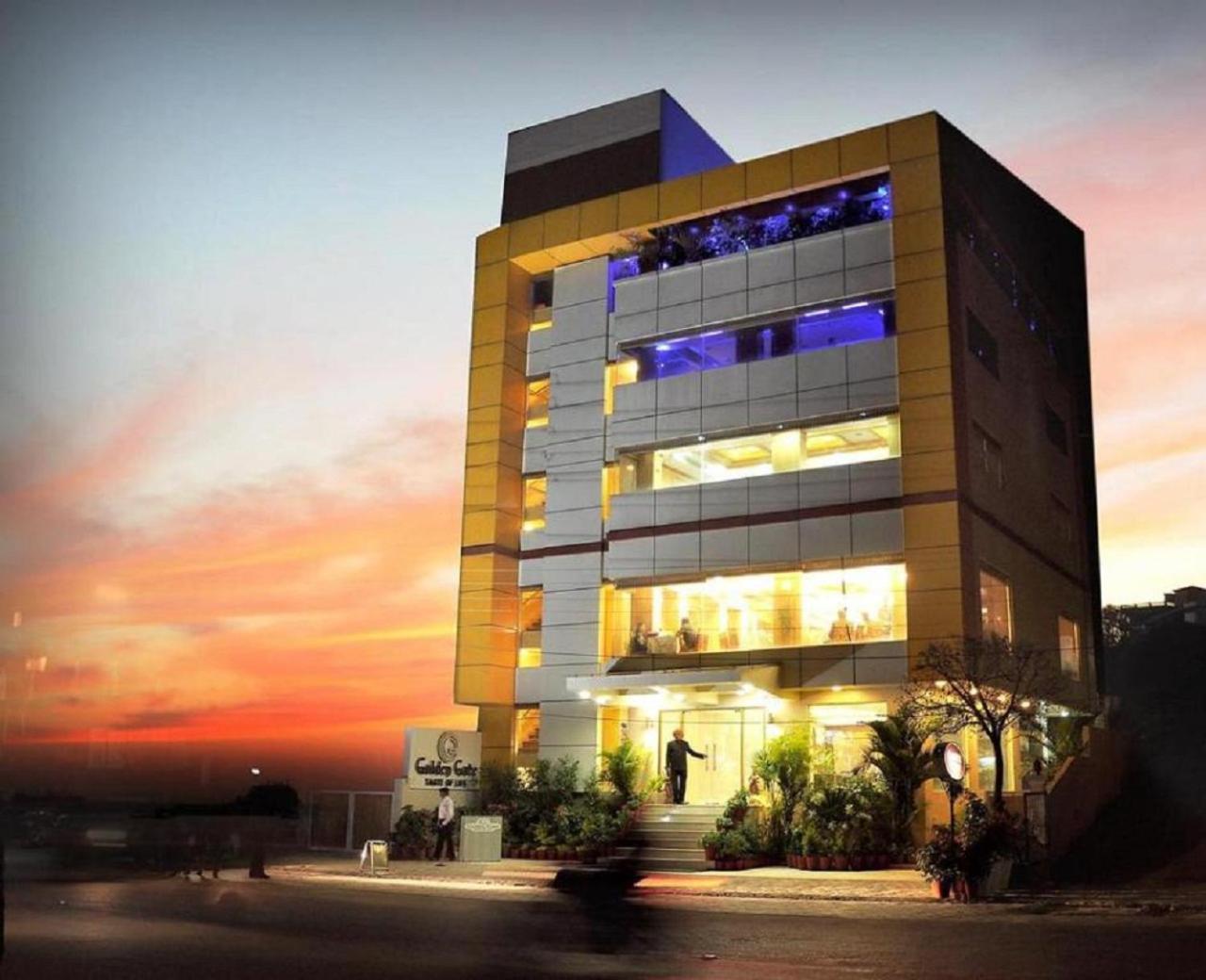 Golden Gate Hotel Indore Exterior foto